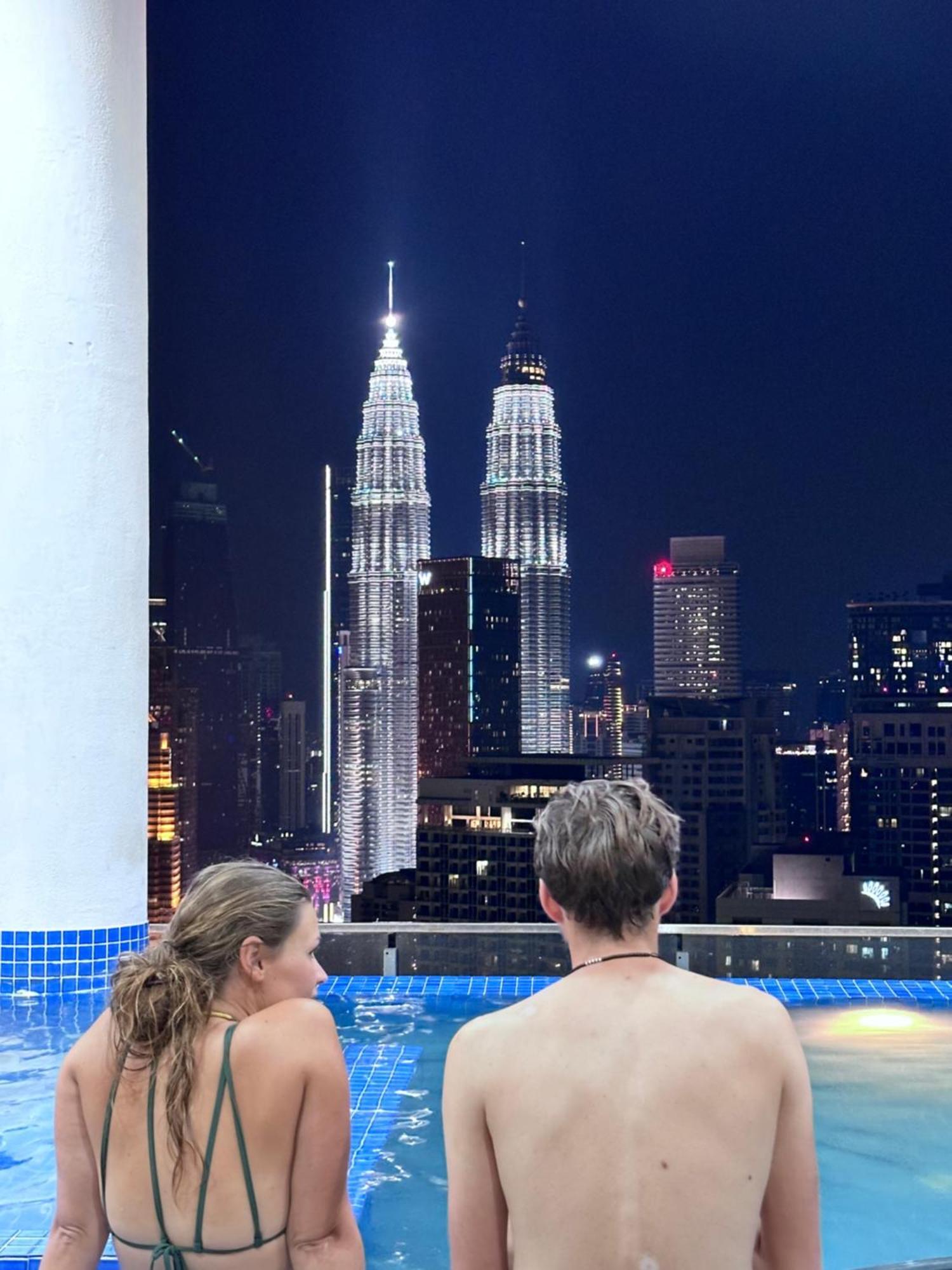 Apartamento The Luxe Infinitum Klcc By Sahara Kuala Lumpur Exterior foto
