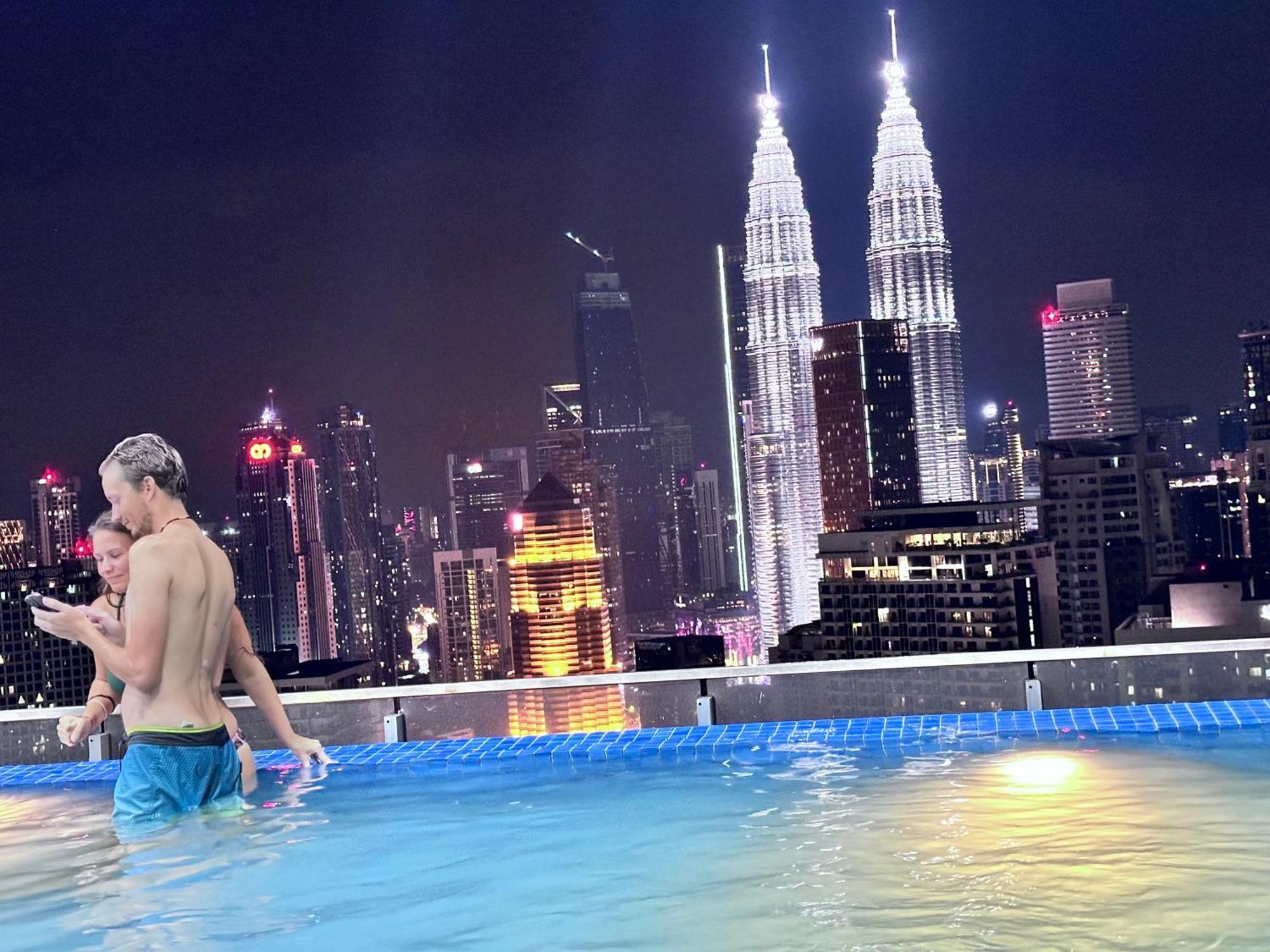 Apartamento The Luxe Infinitum Klcc By Sahara Kuala Lumpur Exterior foto